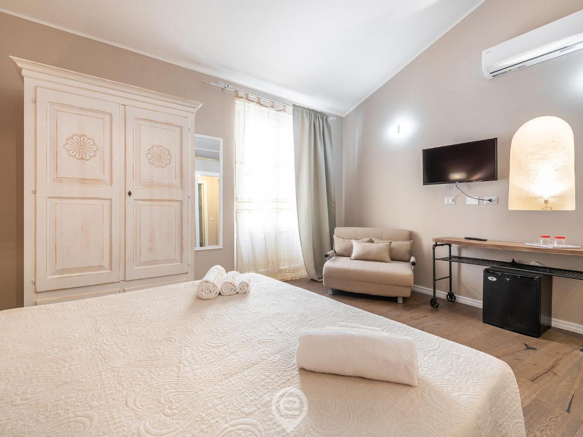 Promenade Boutique Rooms - City Centre Cagliari Exterior photo